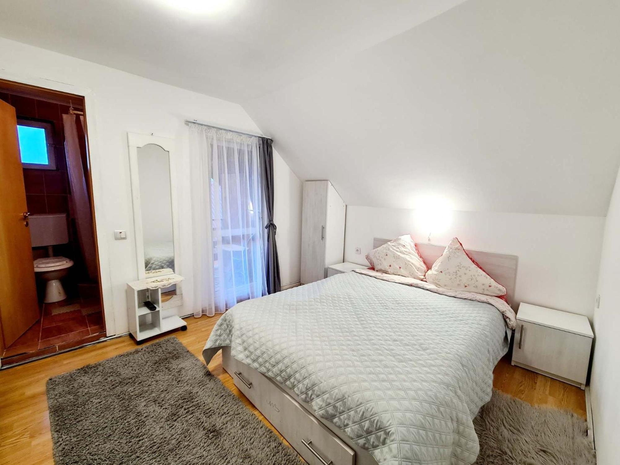 Vila Giulia Voineasa Rum bild
